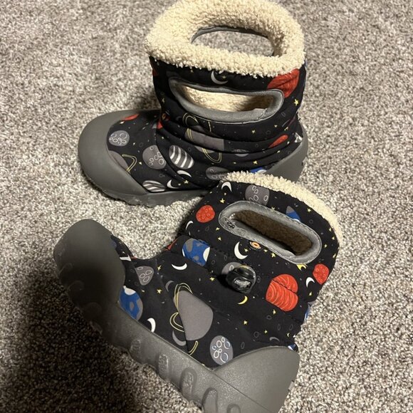 Bogs Boots with Space Design infant toddler size 10c - Picture 2 of 3